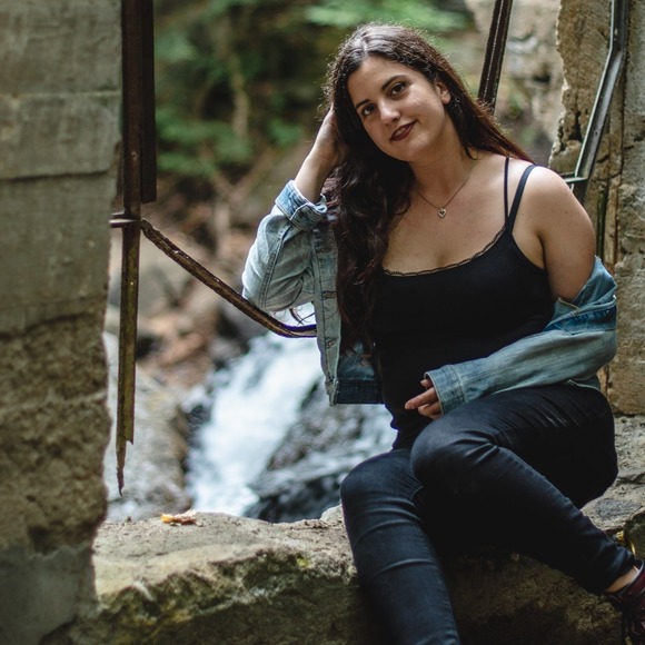 Meet your Posher, Sarita - Picture 1 of 1